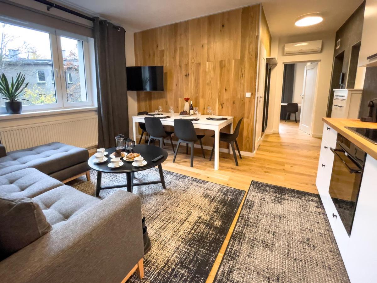Urban Apartments Premium No 3, Free Private Parking, Self Check-In Chorzów Kültér fotó