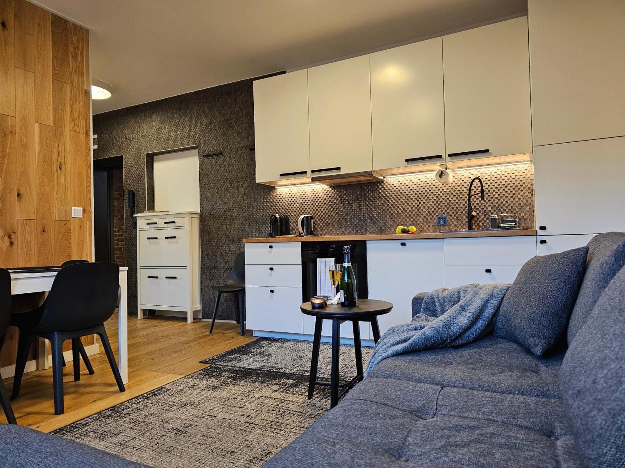 Urban Apartments Premium No 3, Free Private Parking, Self Check-In Chorzów Kültér fotó